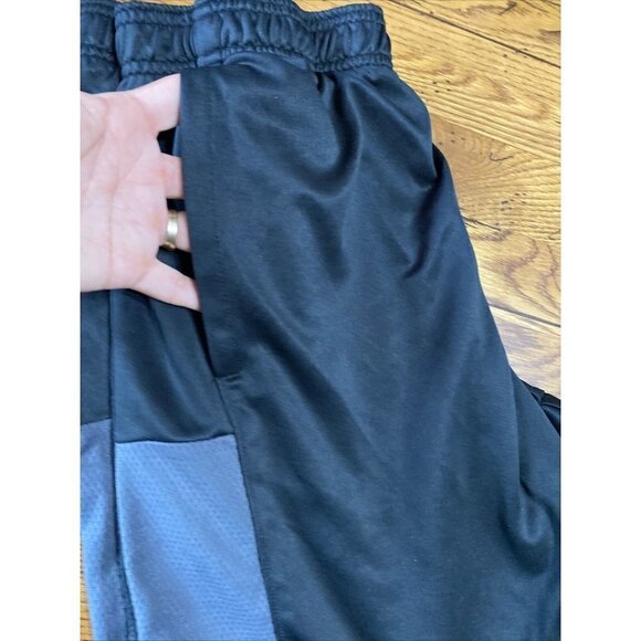 Nike "Just Do It" T-Shirt Men's Size M Rebook Shorts  Small - Picture 10 of 10